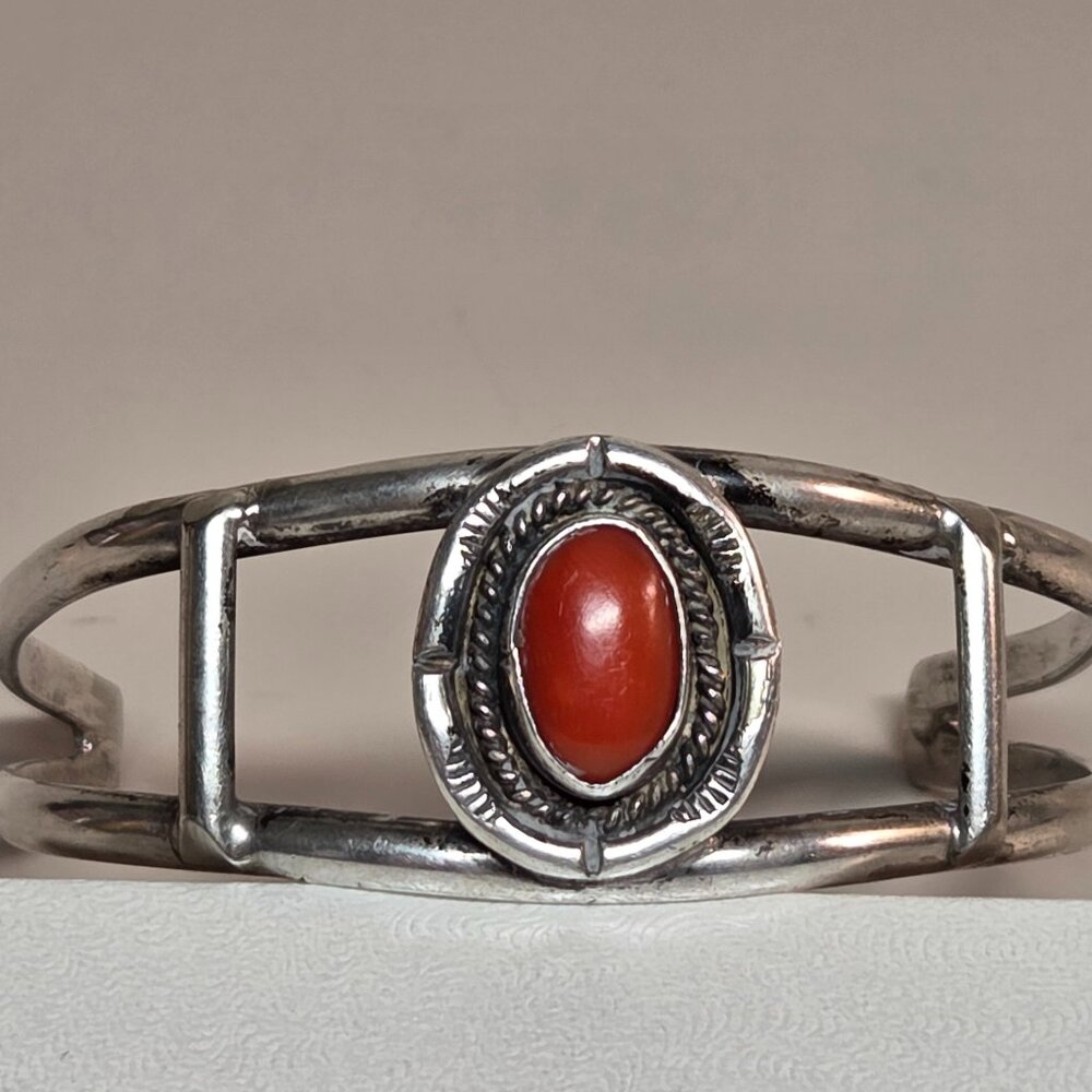 Vintage Navajo Native American 925 Sterling Silver Coral Southwest Cuff Bracelet